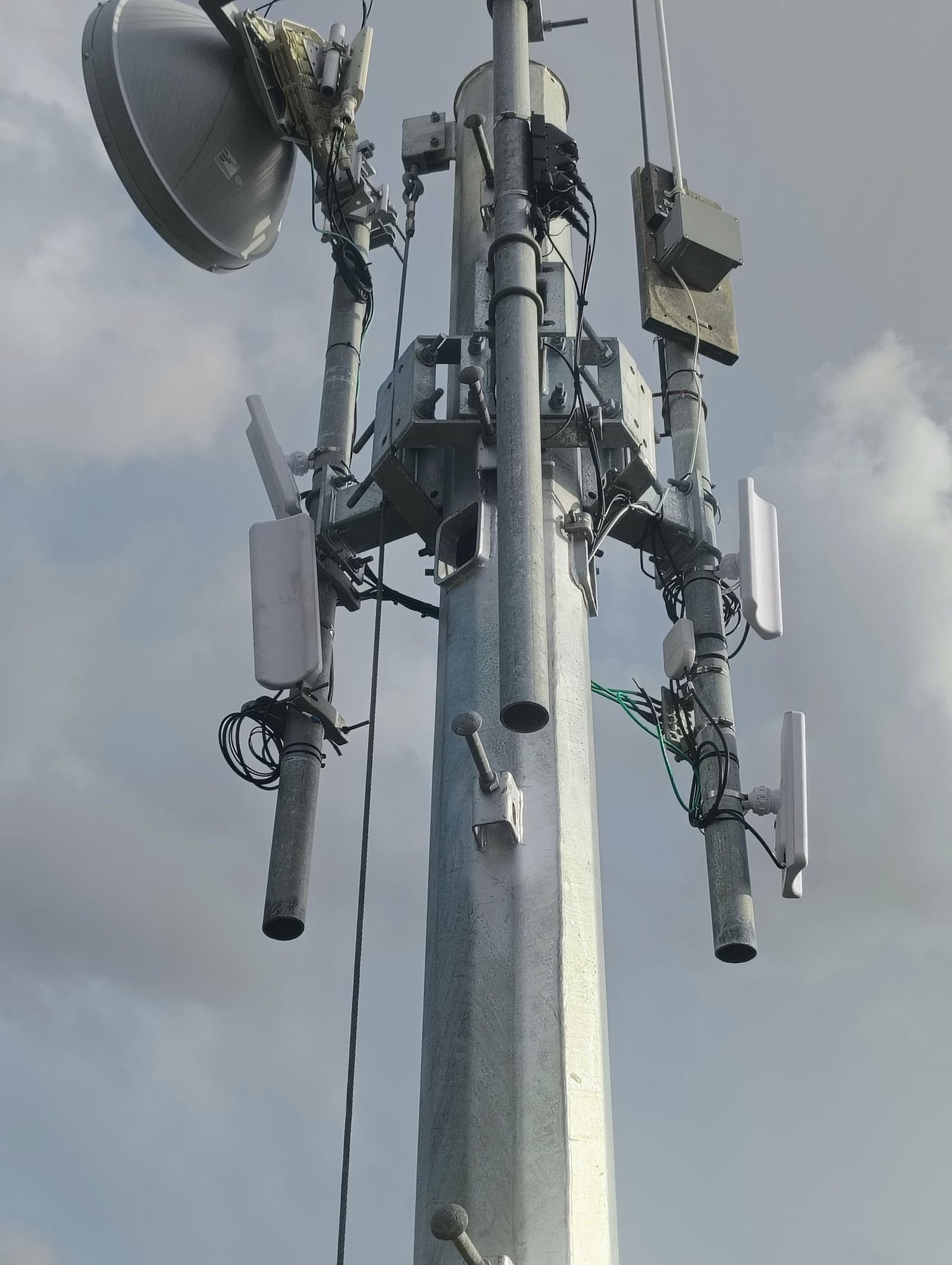 Unifi Bridge Pro antennas mounted on a monopole at the preserve